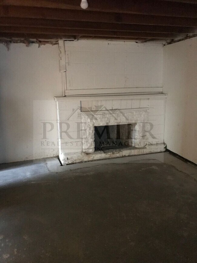 Building Photo - 2612 Baker Rd