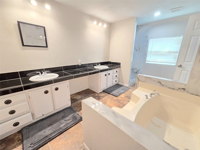 Building Photo - 5660 Honea Egypt Rd