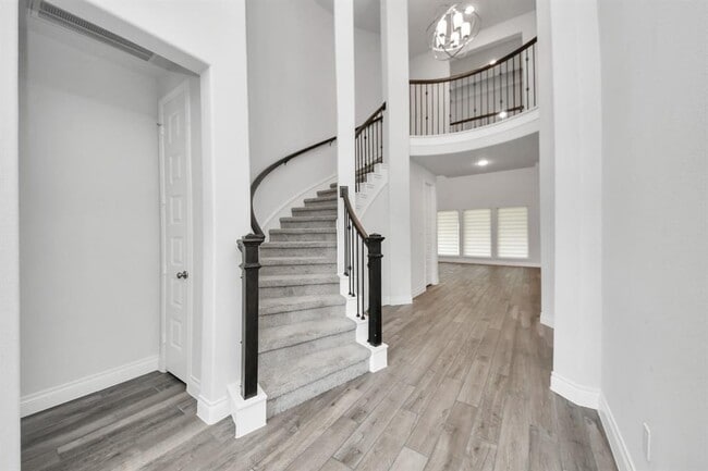 Building Photo - 28907 Ridge Valley Ct