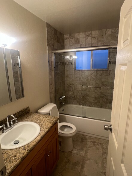 Building Photo - 1020 Dolores St