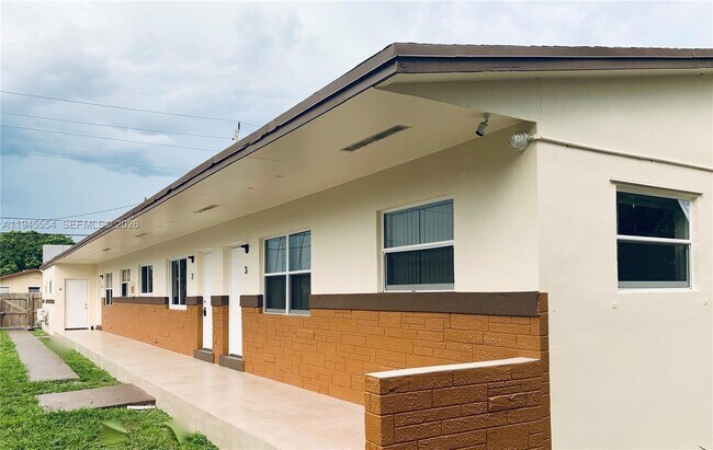 Building Photo - 609 NW 2nd Ave