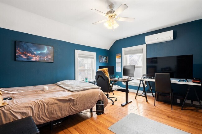 Building Photo - 12 Pomeroy St