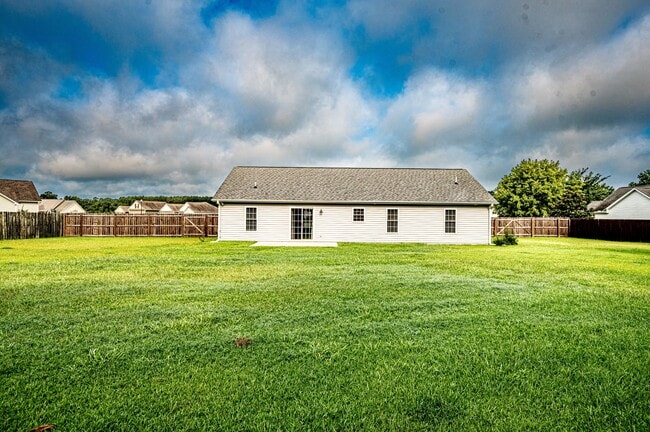 Building Photo - 85 Plantation Oaks Dr