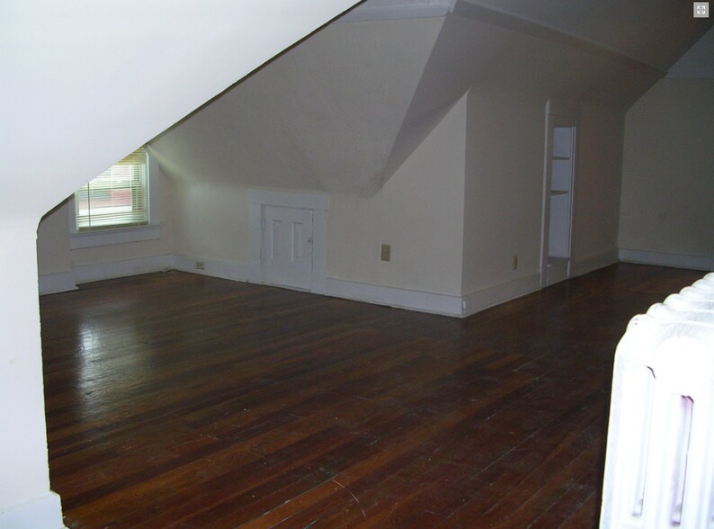 Building Photo - 2705 Eden Ave