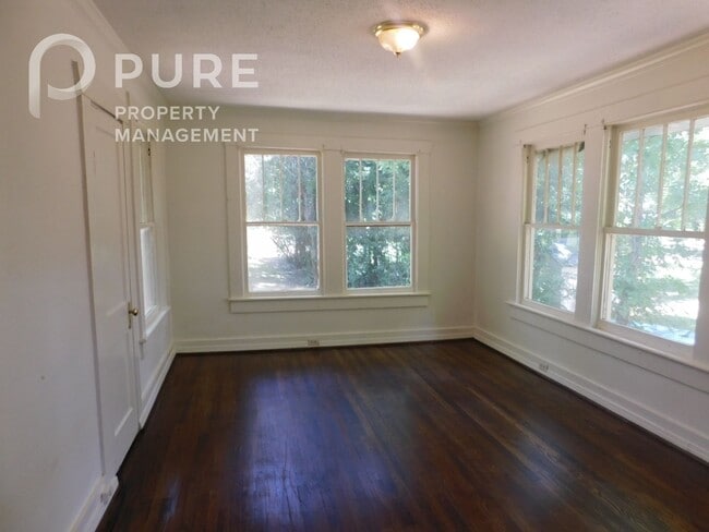 Building Photo - $200 Visa gift card offer!