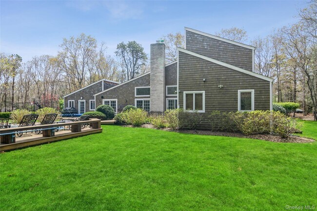 Building Photo - 8 Indian Pipe Dr
