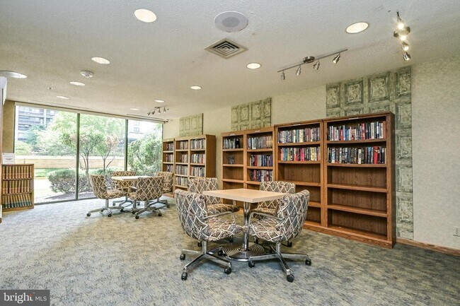 Building Photo - 5505 Seminary Rd