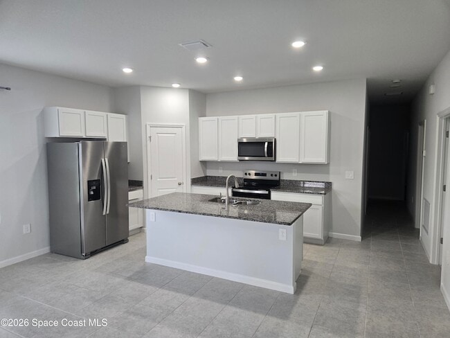 Building Photo - 1635 Elizabeth Ave