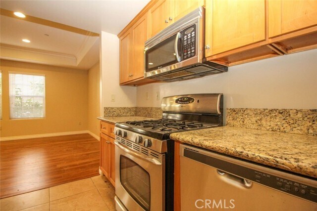 Building Photo - 719 E Providencia Ave