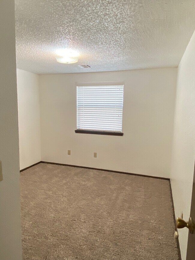 Building Photo - 6716 Elk Canyon Rd