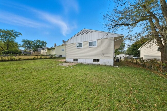 Building Photo - 237 Grampian Rd