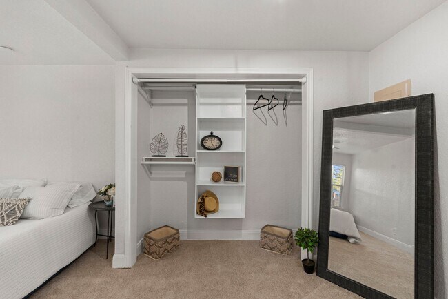 Building Photo - Beautifully Updated 3 bedroom, 2 bath!