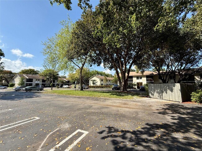 Building Photo - 110 Gardens Dr
