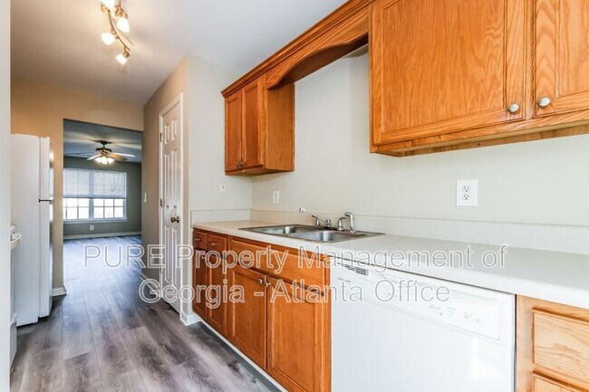 Building Photo - 1706 Stonehaven Cir