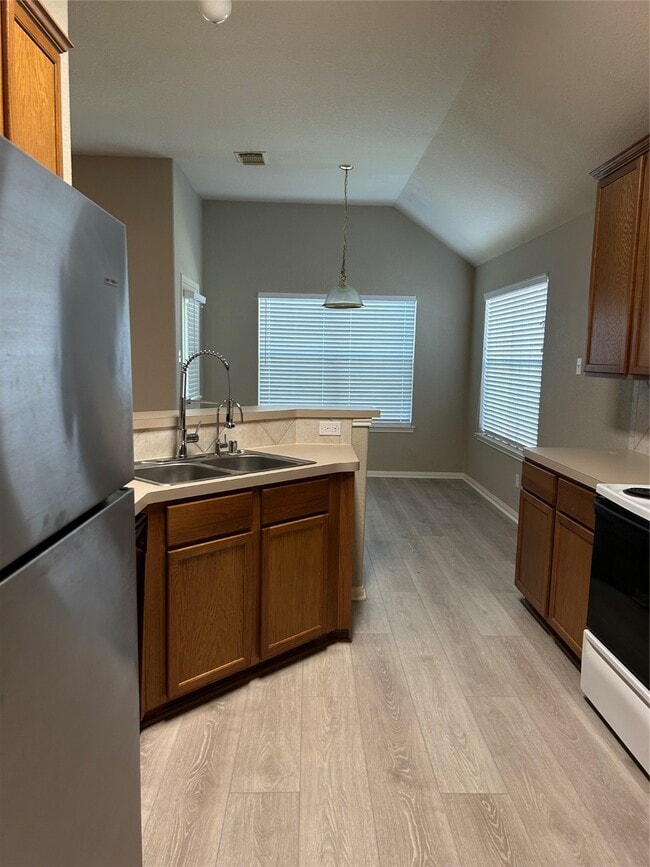 Building Photo - 12338 Browning Dr