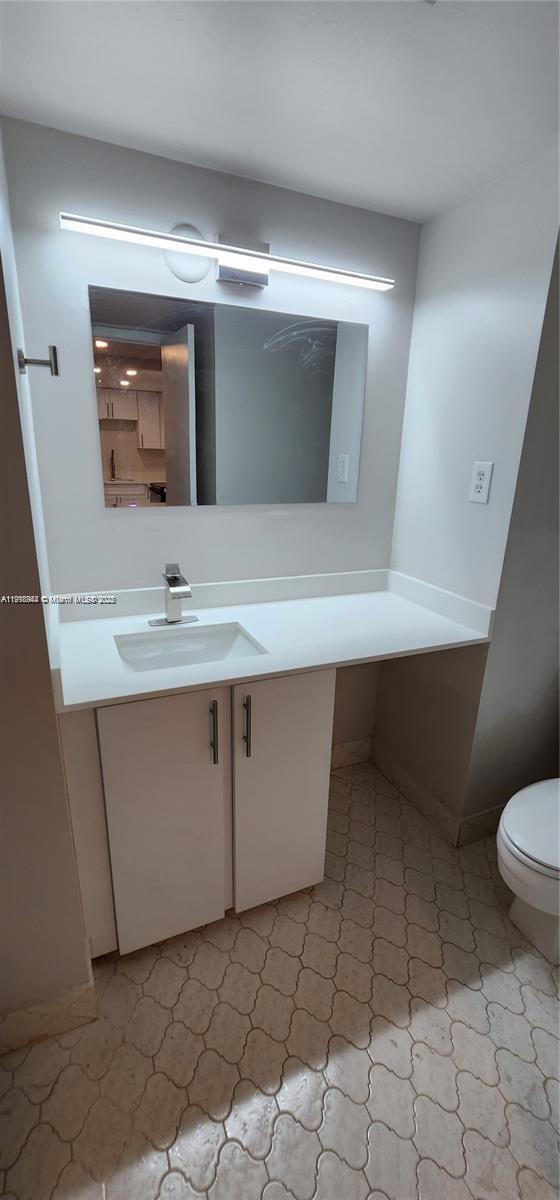 Building Photo - 18021 Biscayne Blvd