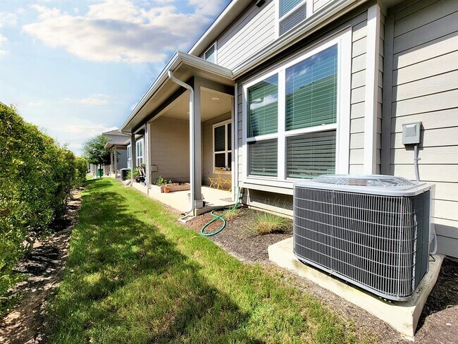 Building Photo - 11321 Gadsen Ln