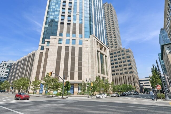 Building Photo - 99 Hudson St