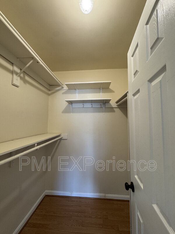 Building Photo - 3825 Hamilton St