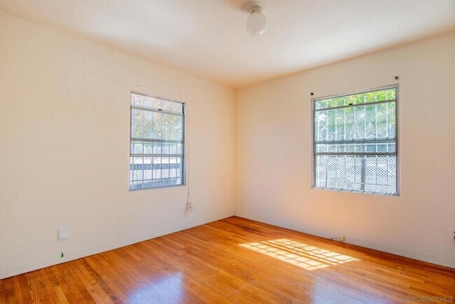 Building Photo - 4682 Altadena Ave.