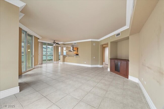 Building Photo - 2877 Paradise Rd