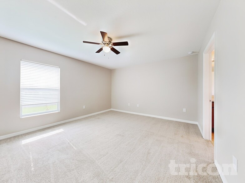 Building Photo - 1016 15th St NE