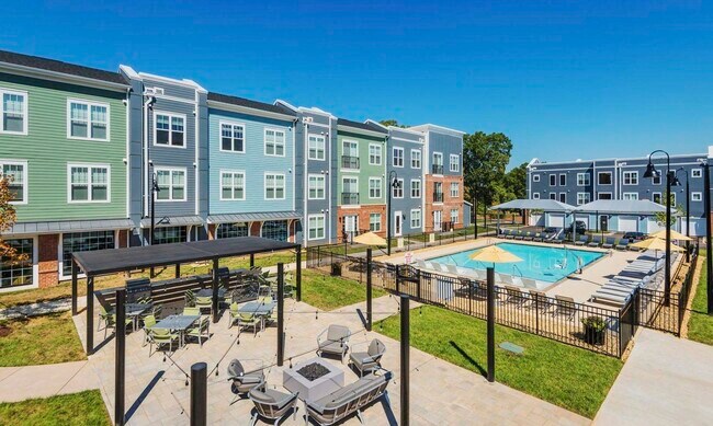 Building Photo - 340 W 25th St