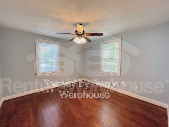 Building Photo - 1619 Laurel Ave