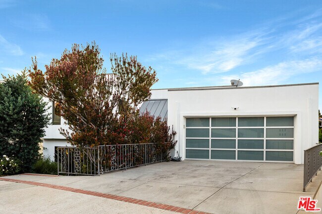 Building Photo - 3360 Ley Dr