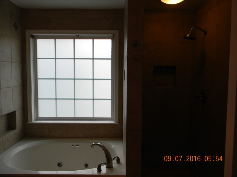 Master Bathroom - 9508 Dabney Court