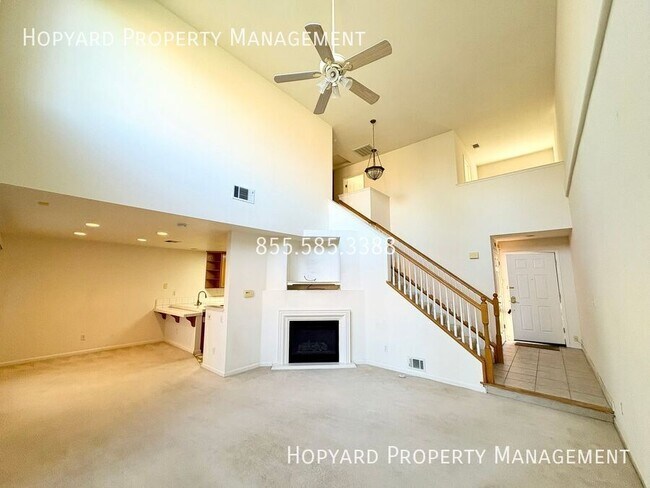 Building Photo - Milpitas Gem - Available for Immediate Mov...