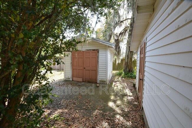 Building Photo - 1435 E Boulevard St