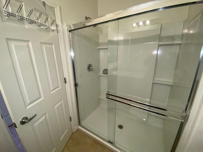 Building Photo - NW Reno Large Townhouse Sterling Ridge at ...