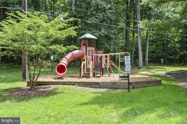 Building Photo - 12305 Braxfield Ct