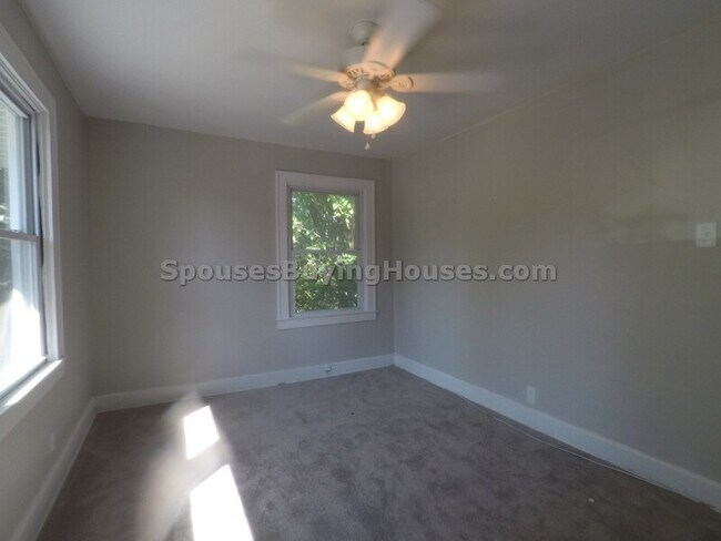 Building Photo - 810 Fairfield Ave