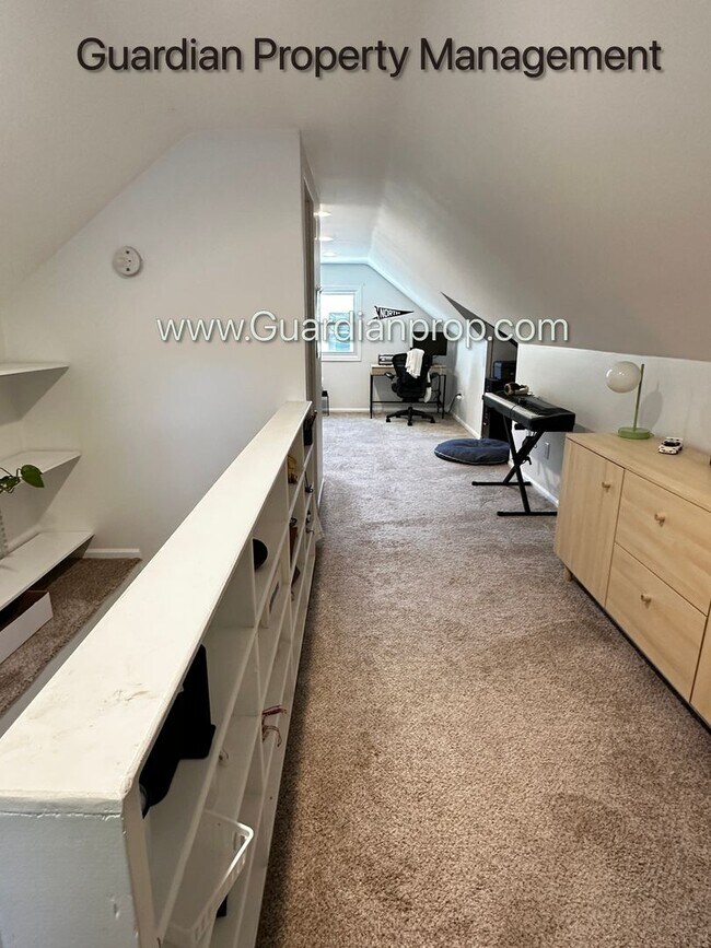 Building Photo - St Louis Park Renovated Single Family Home...
