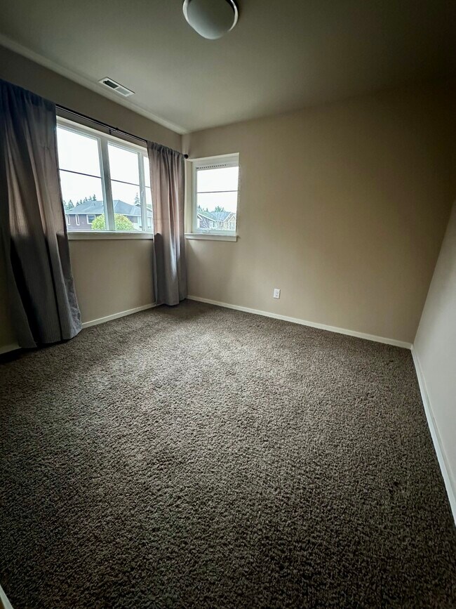 Building Photo - 2707 122nd Place SE