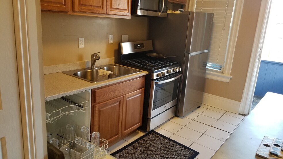 Building Photo - 210 S Logan St