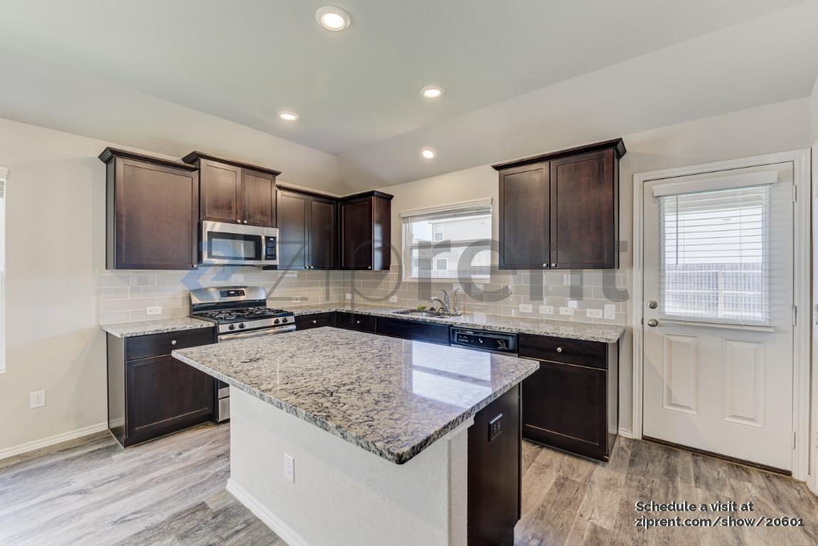 Building Photo - 9811 Marbach Brk