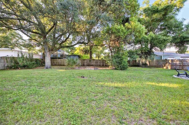 Building Photo - 1410 W Gregory St