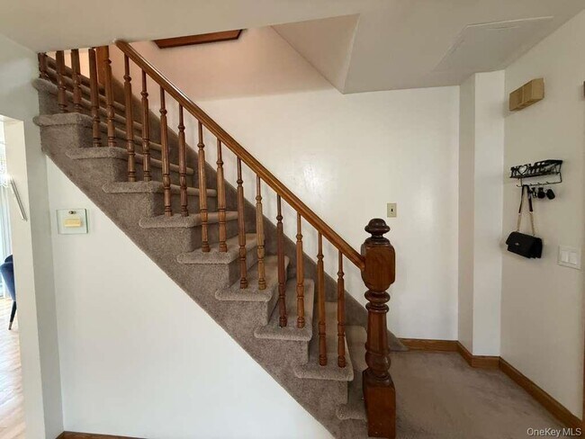 Building Photo - 24 Mountain Ave