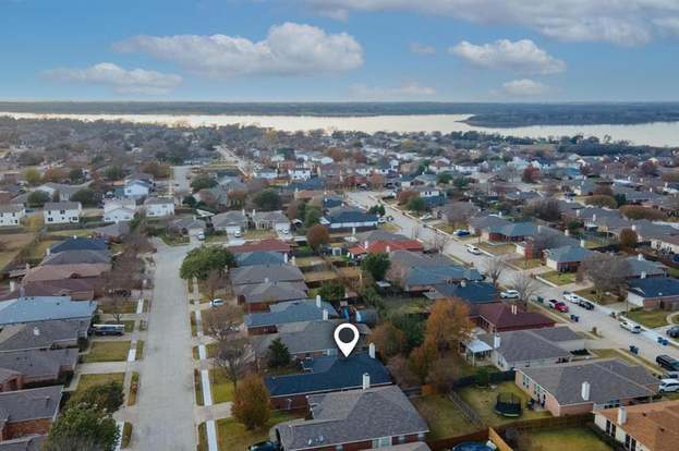 Building Photo - 1055 Port Sullivan Dr