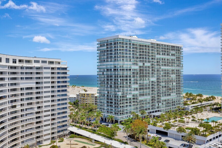 Building Photo - 2100 S Ocean Dr