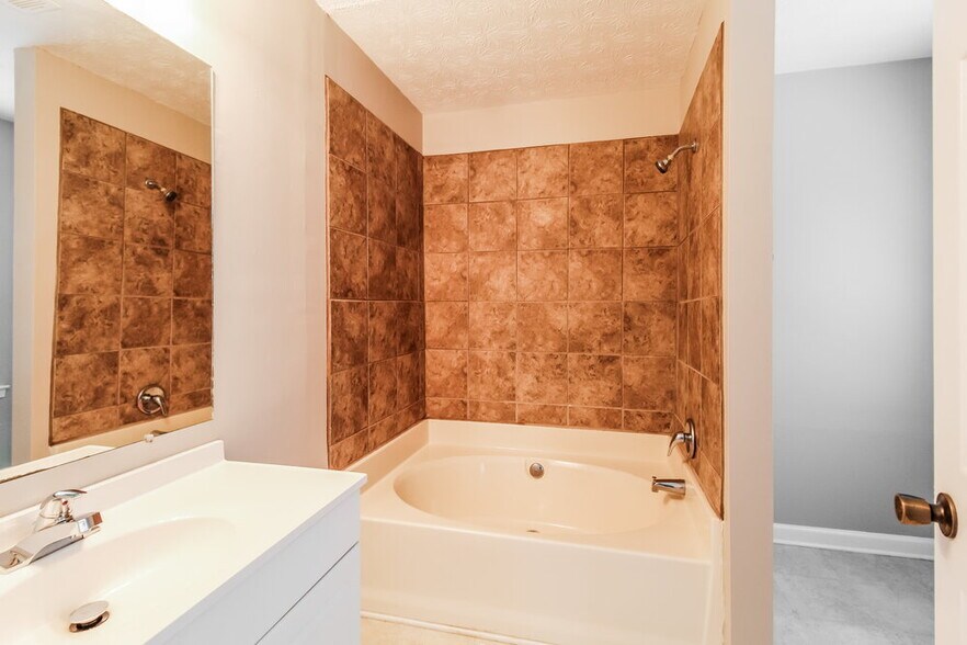 Building Photo - 109 Finnigan Dr