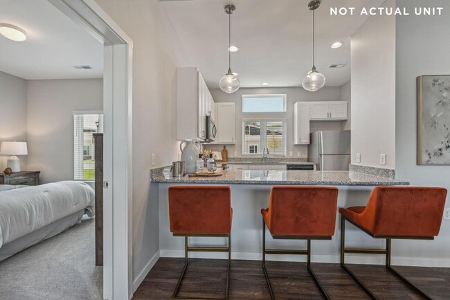 Building Photo - 5079 Hazelnut Pl