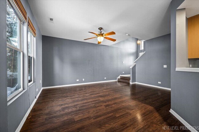 Building Photo - 643 Hawley Dr