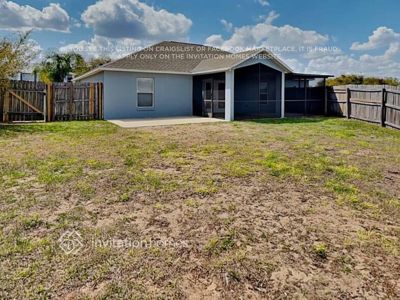 Building Photo - 9600 Saragossa St