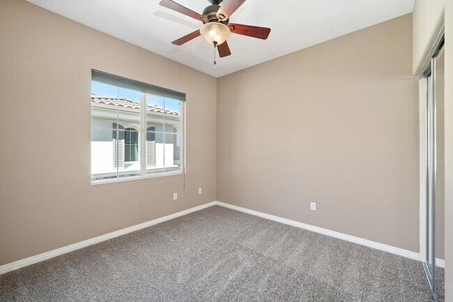 Building Photo - GORGEOUS 4+3 in Copperhill Area