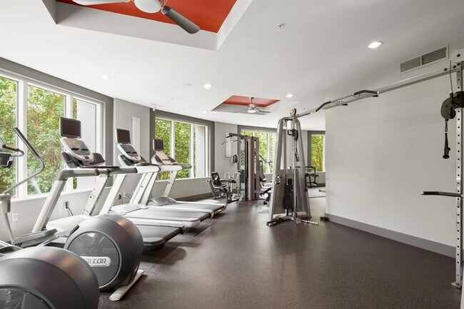 Building Photo - 54 Rainey St