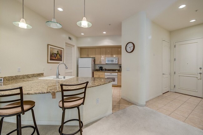 Building Photo - STUNNING 3 BEDROOM 2 FULL BATH FIRST FLOOR...